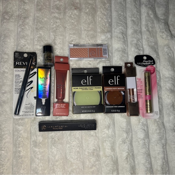 Makeup bundle set - Picture 1 of 7